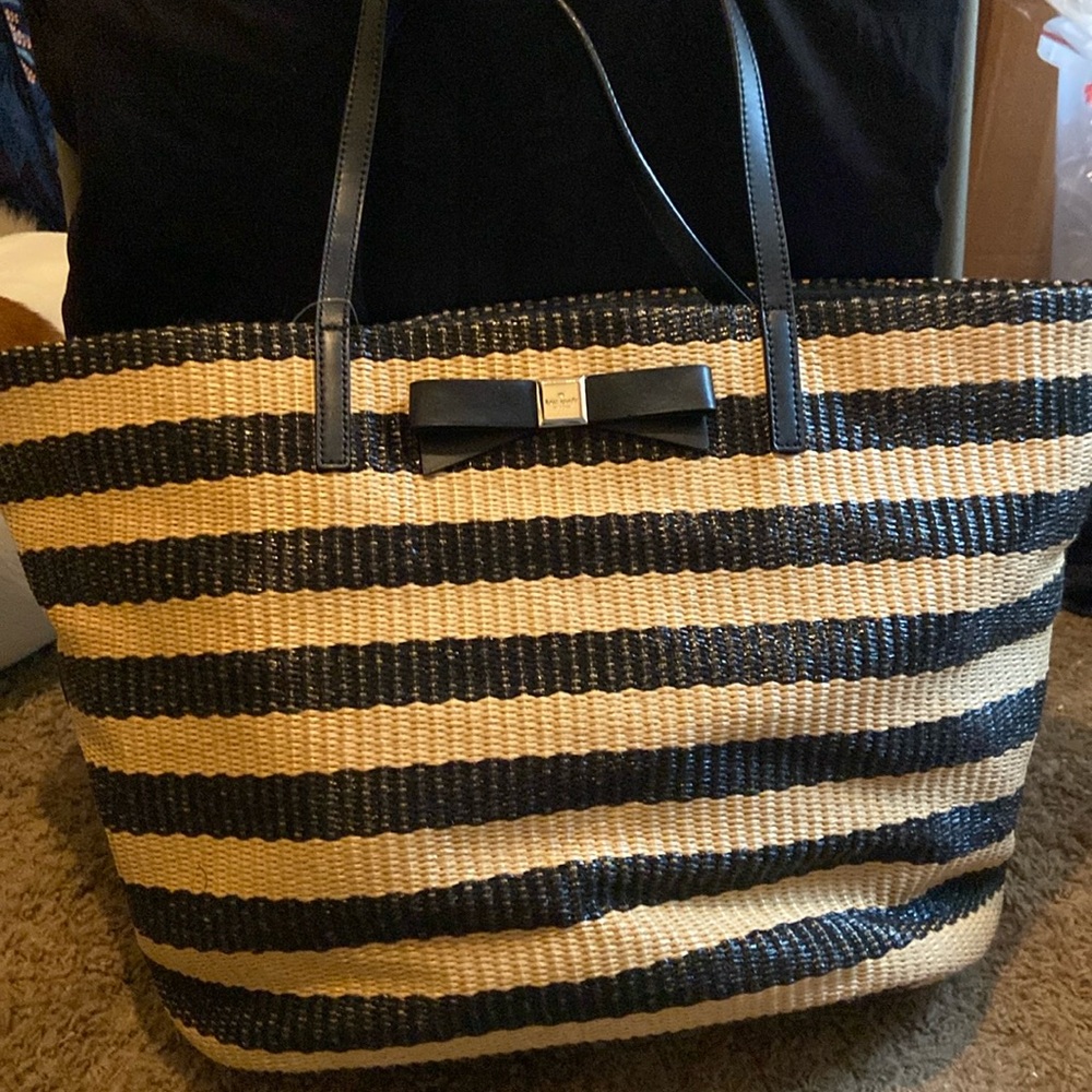 Kate Spade New York Wicklow Court Anabette Striped Large Straw Tote EUC